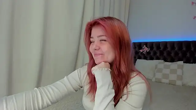 Ella Mayers online show from 3, 10, 2025