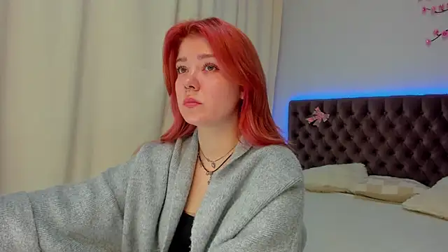 Ella Mayers online show from 4, 10, 2025
