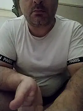 Snapshot of NAvoglia chatting on 11, 11, 2025 NAvoglia online show from 11, 11, 2025