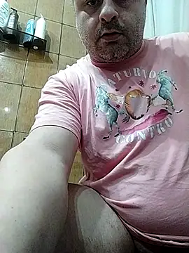 Snapshot of NAvoglia chatting on 2, 12, 2025 NAvoglia online show from 2, 12, 2025