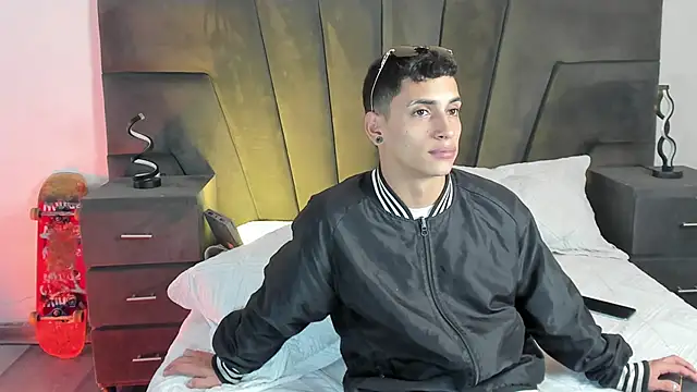 JhoanLeandro online show from 18, 3, 2025