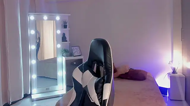 leahaltomm online show from 9, 3, 2025