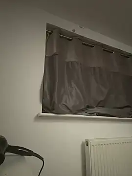 BambixoxUK online show from 12, 3, 2025