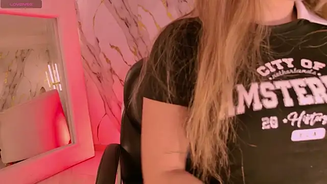 AmaiaHaywood online show from 25, 11, 2025