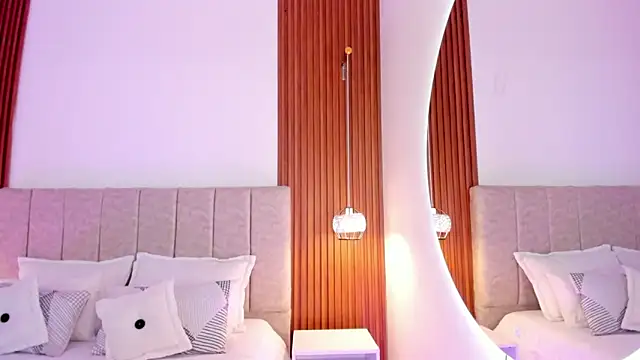 Snapshot of khloe-sweet chatting on 9, 10, 2025 khloe-sweet online show from 9, 10, 2025