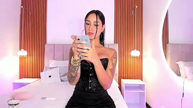 Snapshot of khloe-sweet chatting on 6, 11, 2025 khloe-sweet online show from 6, 11, 2025