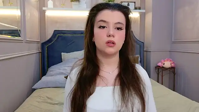 Pauline Heaven online show from 24, 11, 2025