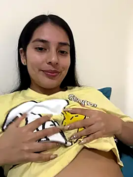 Snapshot of ariana_sweet87 chatting on 13, 11, 2025 ariana sweet87 online show from 13, 11, 2025