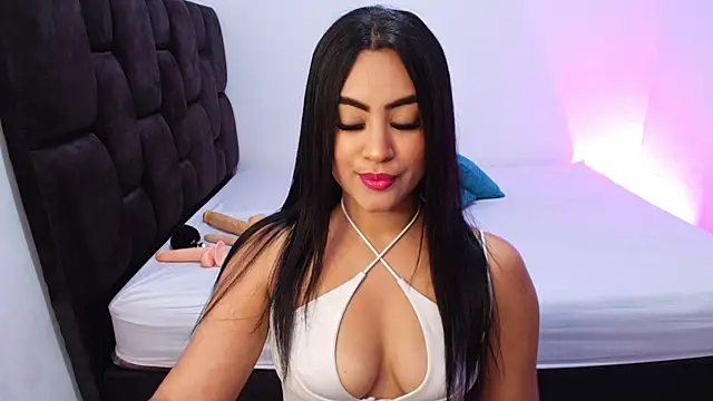 Snapshot of samyrosss6 chatting on 5, 2, 2025 samyrosss6 online show from 5, 2, 2025