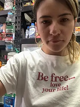 Andrea18 blonde online show from 3, 2, 2026