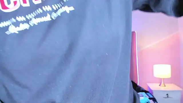 Liiam smith  online show from 21, 10, 2025