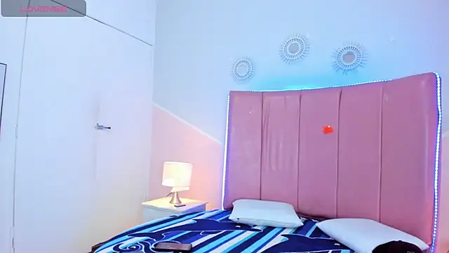 Liiam smith  online show from 3, 11, 2025