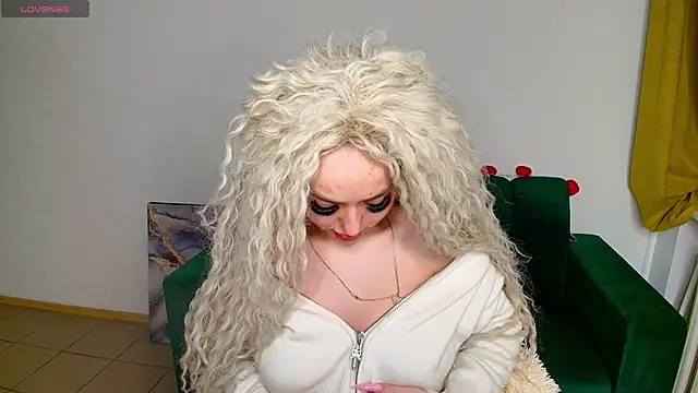 MissisCaty online show from 12, 2, 2025