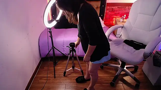 Alexaamoon  online show from 21, 2, 2025