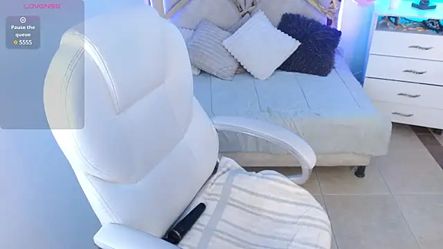 Alexaamoon  online show from 11, 3, 2025