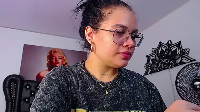 Snapshot of Taliana36 chatting on 19, 3, 2025 Taliana36 online show from 19, 3, 2025