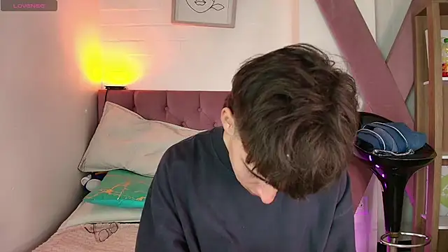 PepperTwink online show from 17, 11, 2025