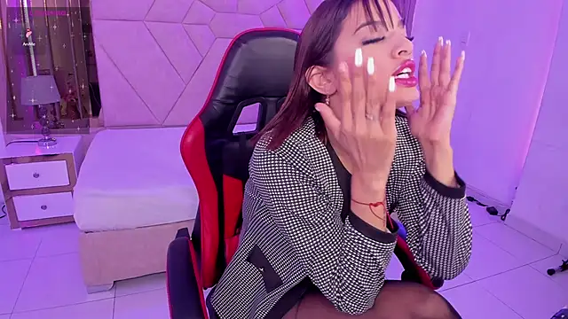 PamelaAddams  online show from 18, 1, 2026