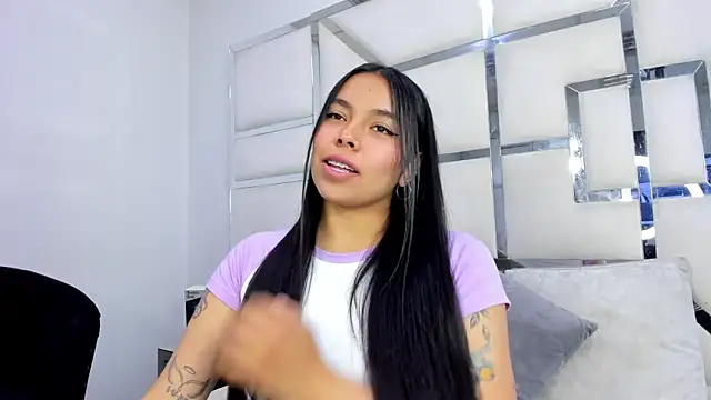 Snapshot of ZoeWan69 chatting on 27, 10, 2025 ZoeWan69 online show from 27, 10, 2025