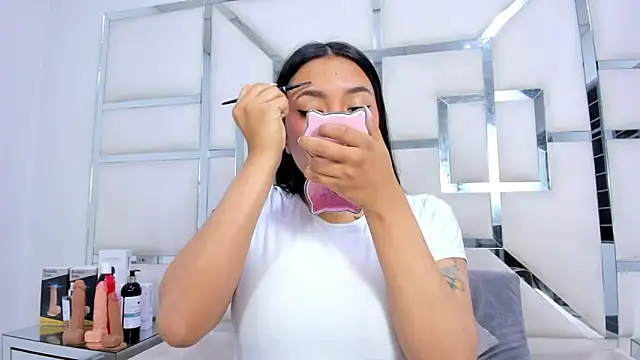 Snapshot of ZoeWan69 chatting on 19, 11, 2025 ZoeWan69 online show from 19, 11, 2025