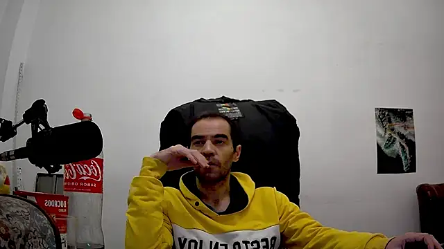 Snapshot of ReyDeBotones chatting on 22, 3, 2026 ReyDeBotones online show from 22, 3, 2026