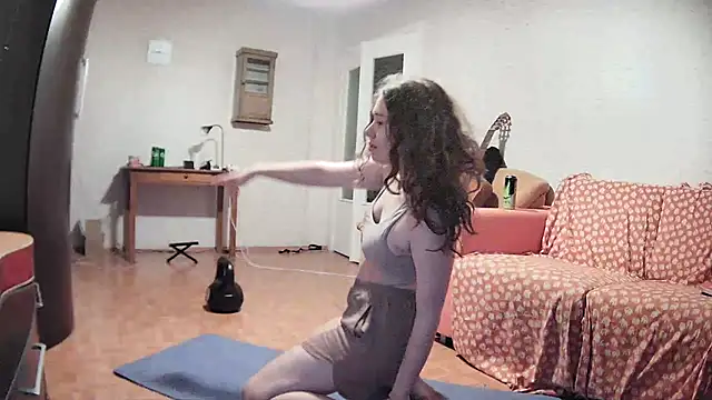 Snapshot of girliemilk chatting on 2, 3, 2025 girliemilk online show from 2, 3, 2025