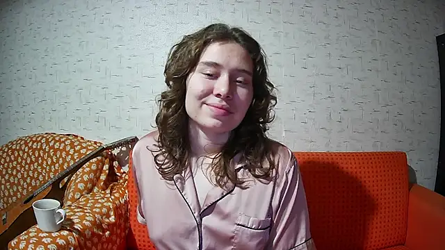 Snapshot of girliemilk chatting on 10, 11, 2025 girliemilk online show from 10, 11, 2025