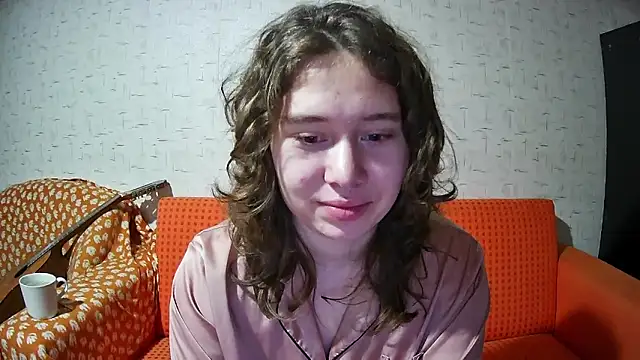 Snapshot of girliemilk chatting on 17, 11, 2025 girliemilk online show from 17, 11, 2025