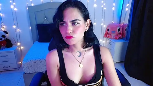 Snapshot of veronica_luar chatting on 15, 10, 2025 veronica luar online show from 15, 10, 2025