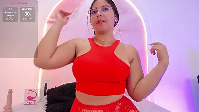 Snapshot of Sofii_Lopezz chatting on 25, 10, 2025 Sofii Lopezz online show from 25, 10, 2025