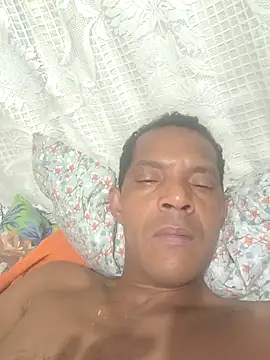 Snapshot of Renato571 chatting on 16, 9, 2025 Renato571 online show from 16, 9, 2025