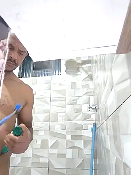 Snapshot of Renato571 chatting on 29, 9, 2025 Renato571 online show from 29, 9, 2025