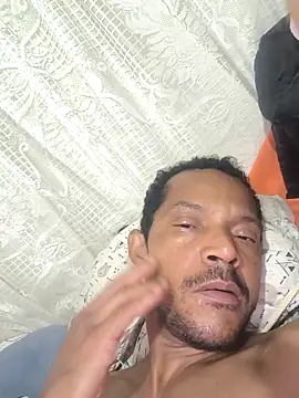 Snapshot of Renato571 chatting on 1, 10, 2025 Renato571 online show from 1, 10, 2025