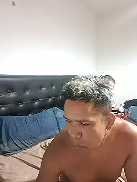 Snapshot of liamlara chatting on 12, 1, 2026 liamlara online show from 12, 1, 2026