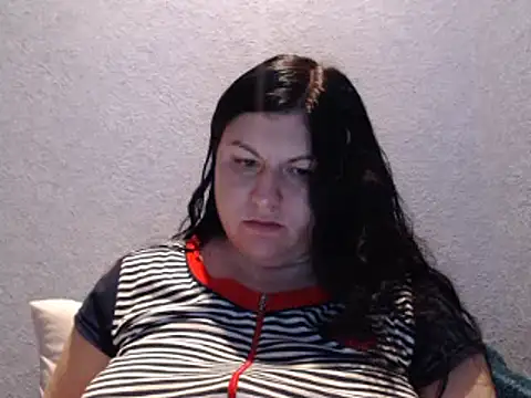 KiraSwee online show from 10, 10, 2025