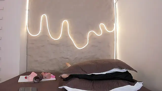 Snapshot of Demy_Ruiz chatting on 8, 10, 2025 Demy Ruiz online show from 8, 10, 2025