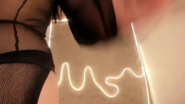 Snapshot of Demy_Ruiz chatting on 11, 11, 2025 Demy Ruiz online show from 11, 11, 2025