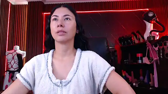 Snapshot of XiaQueen chatting on 12, 10, 2025 XiaQueen online show from 12, 10, 2025