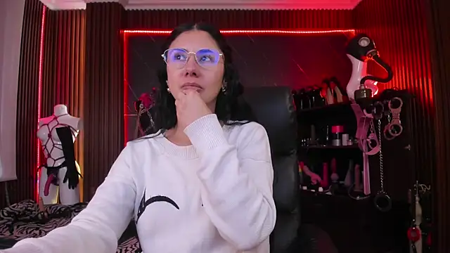 Snapshot of XiaQueen chatting on 18, 10, 2025 XiaQueen online show from 18, 10, 2025