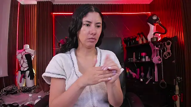 Snapshot of XiaQueen chatting on 21, 10, 2025 XiaQueen online show from 21, 10, 2025