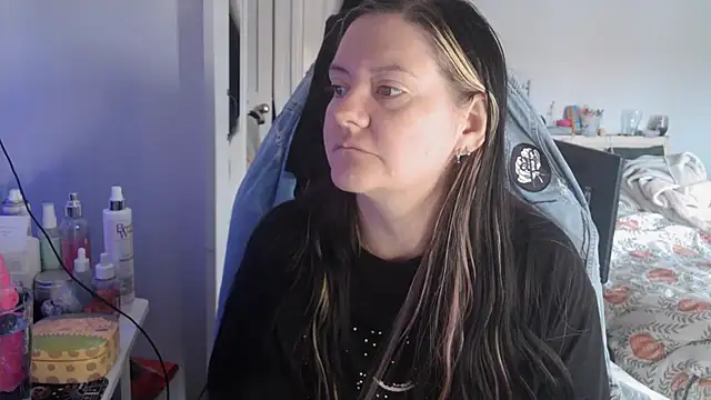 Snapshot of AureliaXOX chatting on 2, 10, 2025 AureliaXOX online show from 2, 10, 2025