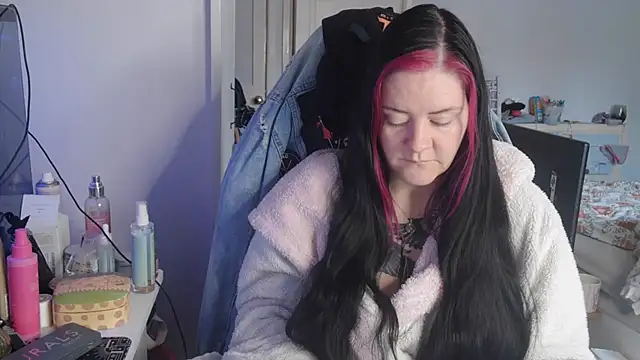 Snapshot of AureliaXOX chatting on 18, 10, 2025 AureliaXOX online show from 18, 10, 2025