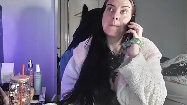 Snapshot of AureliaXOX chatting on 14, 11, 2025 AureliaXOX online show from 14, 11, 2025