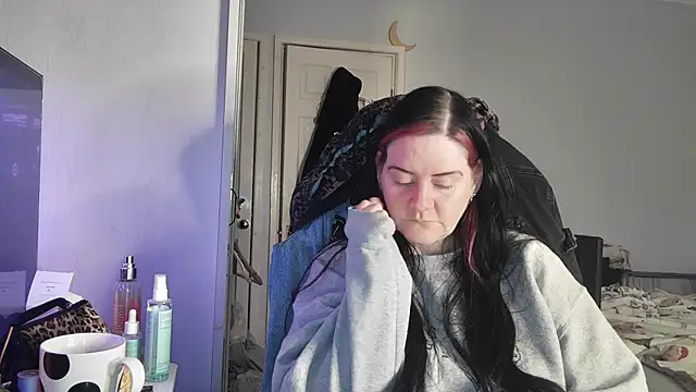 Snapshot of AureliaXOX chatting on 3, 12, 2025 AureliaXOX online show from 3, 12, 2025