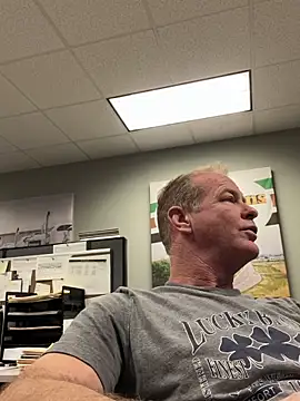 Snapshot of hintly chatting on 18, 1, 2026 hintly online show from 18, 1, 2026