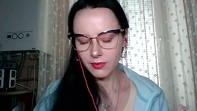 LuminousLady online show from 15, 9, 2025