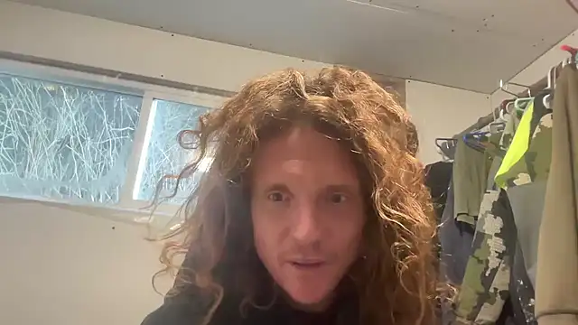 Snapshot of redone8in chatting on 12, 2, 2025 redone8in online show from 12, 2, 2025