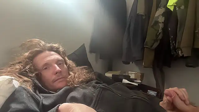 Snapshot of redone8in chatting on 15, 2, 2025 redone8in online show from 15, 2, 2025