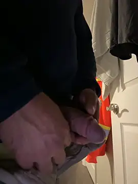 Snapshot of aleds17668 chatting on 22, 10, 2025 aleds17668 online show from 22, 10, 2025