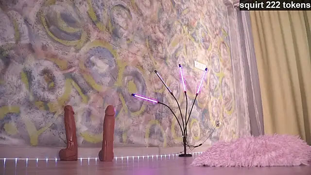 Snapshot of queeneliaa chatting on 11, 3, 2025 queeneliaa online show from 11, 3, 2025